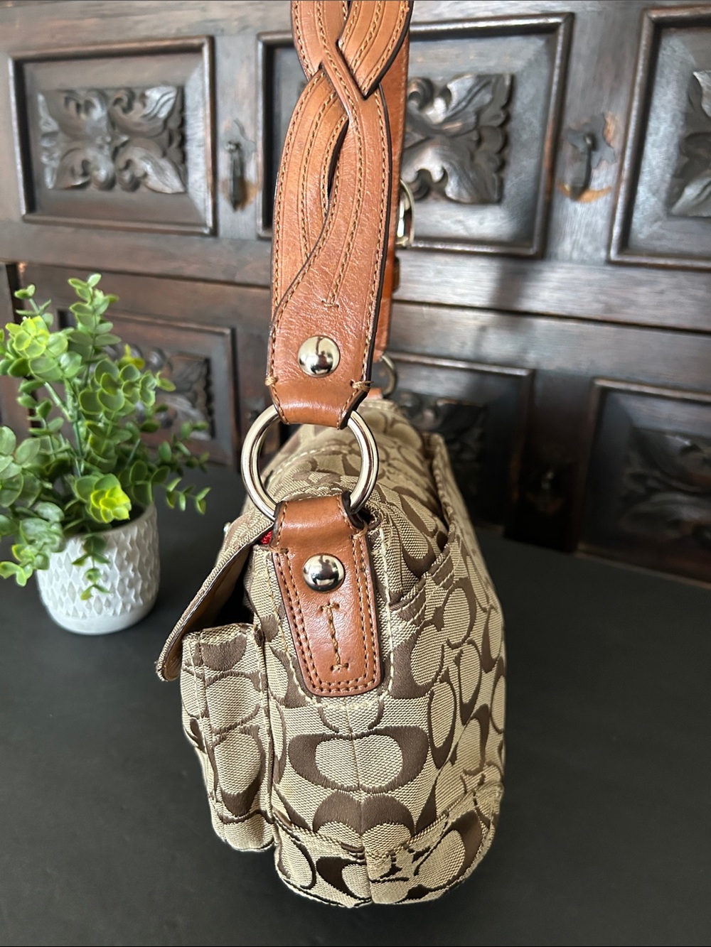 Vintage Y2K Coach SoHo Signature Pockets Flap
Braided Strap Brown Shoulder - Picture 6 of 17